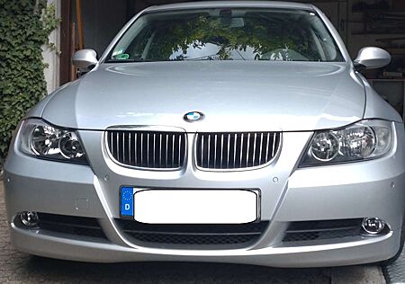 BMW 325i 325 Automatik - 1. Hand - Silber Metallic