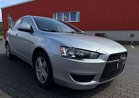 Mitsubishi Lancer Lim. Invite 2.0Hdi Klima Navi 6-Gang Alus