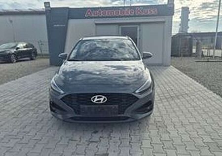 Hyundai i30 Advantage Automatik Navi