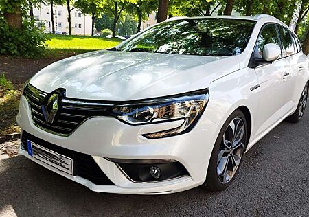 Renault Megane Grandtour TCe 160 GPF EDC BOSE EDITION
