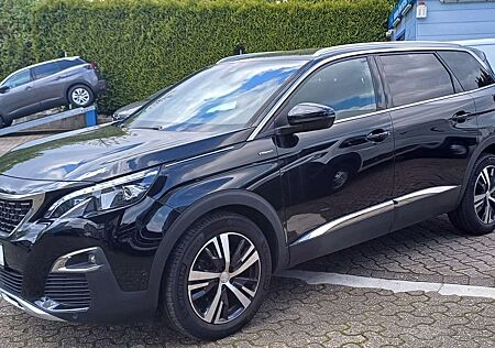 Peugeot 5008 GT Line EAT8-Klimaaut-Navi-Leder-7Sitze-PDCv+h-18"