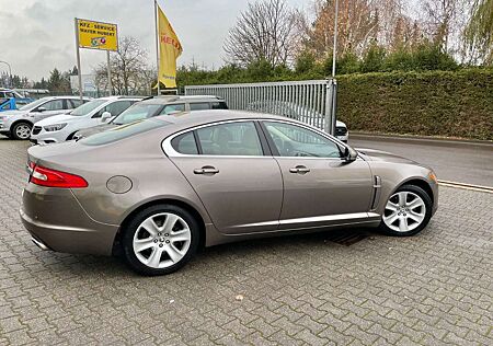 Jaguar XF 3.0 D V6 *NAVI*LEDER*LED*ALU*KAMERA*SHZ