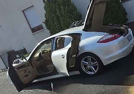 Porsche Panamera 4 PDK