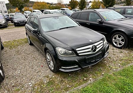 Mercedes-Benz C 200 T CGI BlueEfficiency AVANTGARDE