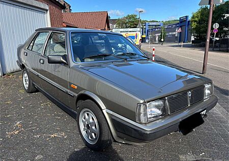 Lancia Prisma 1.9 Diesel Sehlten, Tüv mit H-Zulassung, Gutachte