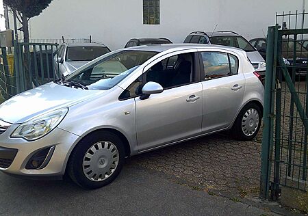 Opel Corsa Satellite D Top Mit neue TÜV