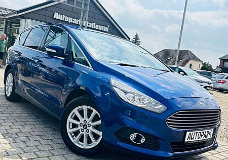 Ford S-Max Titanium *NAVI*SHZ*TEMPOMAT*