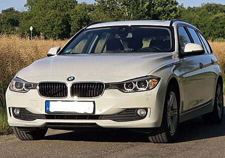 BMW 320d 320 Touring xDrive Pano, HuD, etc.