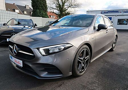 Mercedes-Benz A 180 d Edition 2020 # AMG # Night Paket...