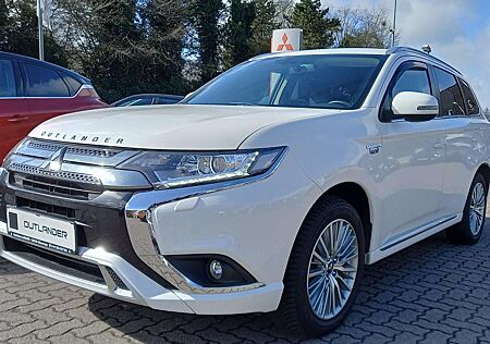 Mitsubishi Outlander PHEV Basis Spirit 4WD /AHK/Kamera/