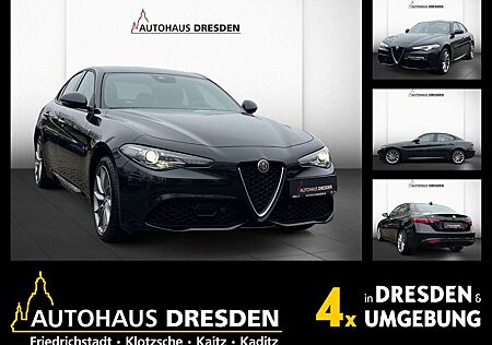 Alfa Romeo Giulia 2.0Turbo 16V ALLRAD LED / NAVI / W-PAKET