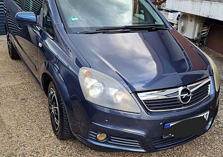 Opel Zafira 1,8 Family