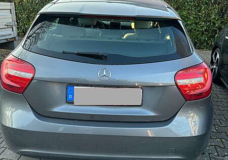 Mercedes-Benz A 180 BE Style / Automatik