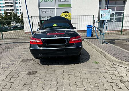 Mercedes-Benz E 250 CGI Cabrio BlueEFFICIENCY Automatik Elegance