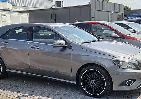 Mercedes-Benz A 200 URBAN PDC Sitzheizung