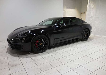 Porsche Panamera GTS Carbon Alcantara Red