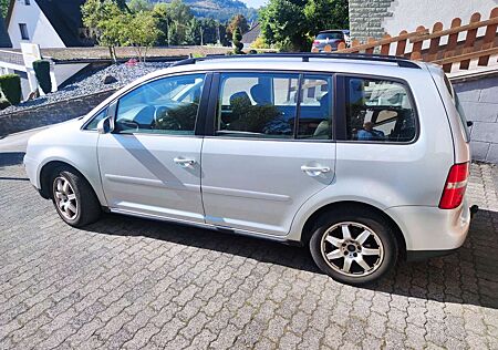 VW Touran Volkswagen +1.9+TDI+Trendline