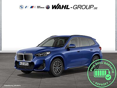 BMW iX1 eDrive20 M Sportpaket DAB LED Komfortzg.