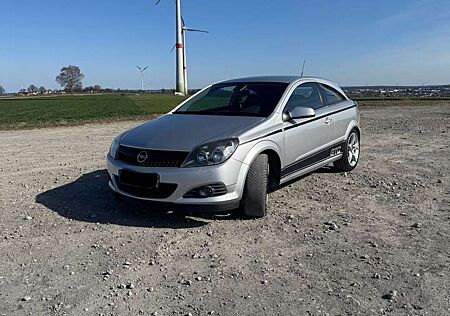 Opel Astra GTC 2.0 Turbo Sport