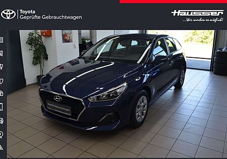 Hyundai i30 1.4 Trend*NAVI*KAMERA*SHZG*