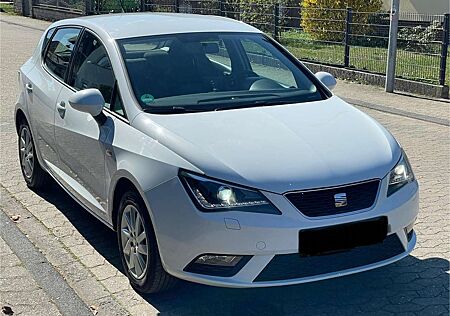 Seat Ibiza 1.2 TSI DSG Style 1.Hand Xenon Navi Top Gepflegt