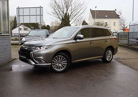 Mitsubishi Outlander PHEV Top 4WD SMARTKEY 360GRAD ACC SHZ