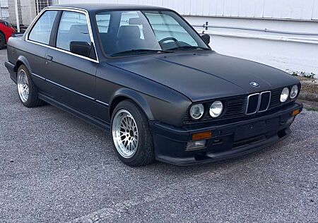 BMW 325 E 30 M Technik 1