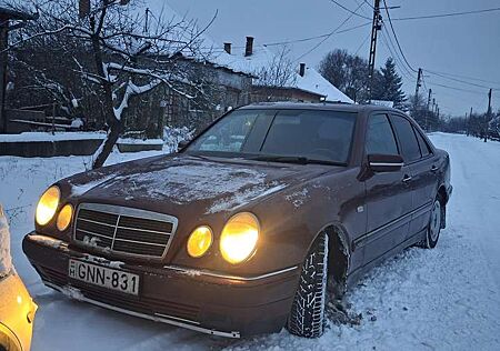 Mercedes-Benz E 290 TD Elegance