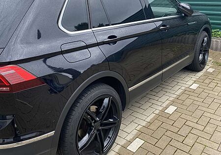 VW Tiguan Volkswagen Elegance