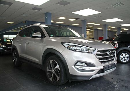 Hyundai Tucson 1.6 Automatik - Panorama - Navi - Apple CarPlay -