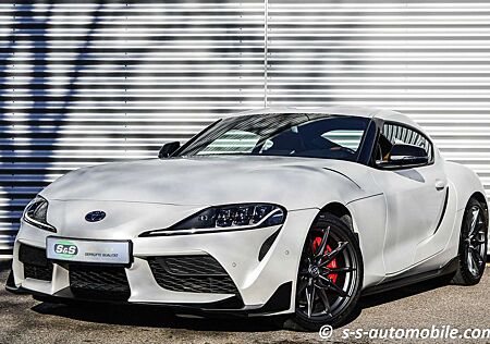 Toyota Supra 3.0 Moonstone Edition JBL Carbon Head-Up