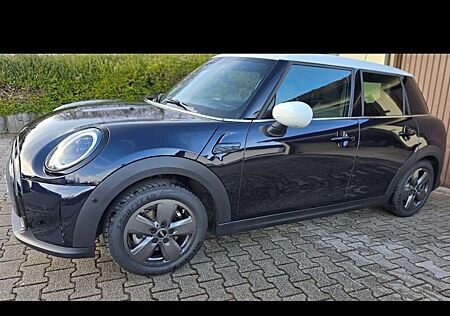 Mini Cooper 5-TÜRER Aut. Yours Trim