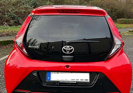 Toyota Aygo Elek.Faltdach Team Deutschland Garantie 09/26