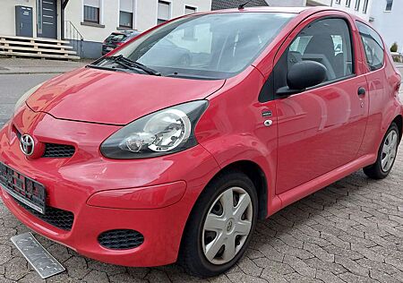 Toyota Aygo 3-Türer Wenig Km 98000Km