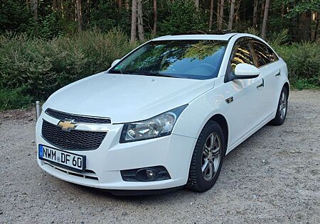 Chevrolet Cruze 1.6 LS