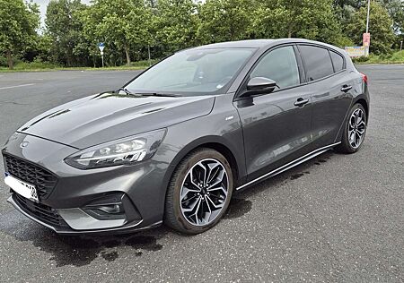 Ford Focus 1.5 EcoBoost Start-Stopp-System ST-LINE