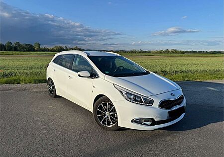 Kia XCeed Ceed SW / cee'd SW 1.6 CRDi 128 ISG Dream Team Edition