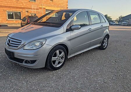 Mercedes-Benz B 200 Turbo (245.234) Automatik