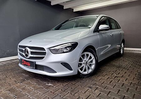 Mercedes-Benz B 200 d, 8G, DISTRONIC, R-KAMERA, LED, LEDER