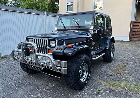 Jeep Wrangler YJ4.0 Big foot Monster (Neu TÜV)