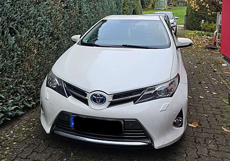 Toyota Auris +1.8+VVT-i+Hybrid+Automatik+Life