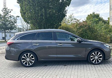 Hyundai i30 Kombi 1.6 CRDI DCT Premium