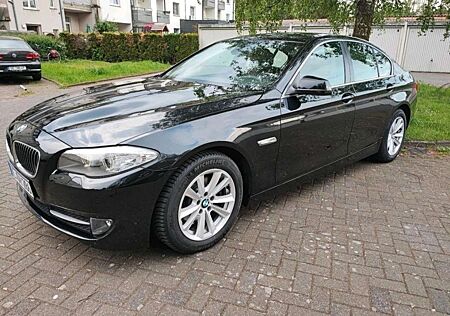 BMW 523i 523