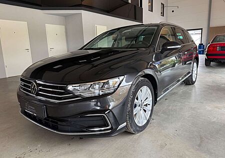 VW Passat Variant Volkswagen GTE R-Line LED/ACC/Kam/HUD/SHZ