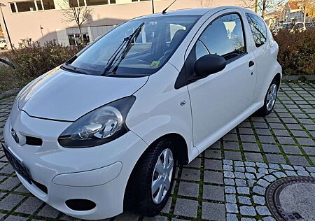 Toyota Aygo 1,0Ltr.TÜV bis 07.2026, Winter und Stadt Auto