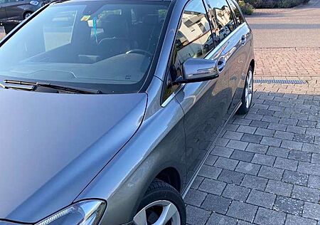 Mercedes-Benz B 180 CDI BlueEFFICIENCY Edition 1