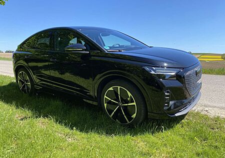 Audi Q4 e-tron AHK,HUD,Dämpferr,Garantie,21“,Alcanta,Sline,Mat