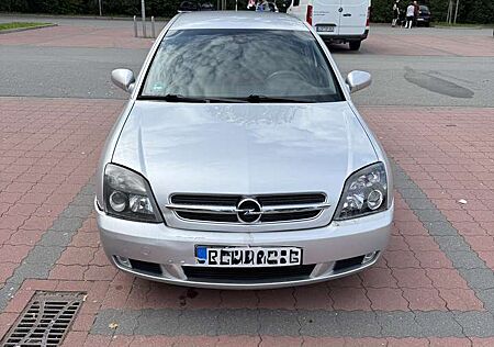 Opel Vectra GTS 2.2 DTI
