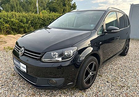 VW Touran Volkswagen *Cup*1.2TSI*NAV*MEDIA*WINTERPAK*8FACH*VOLL