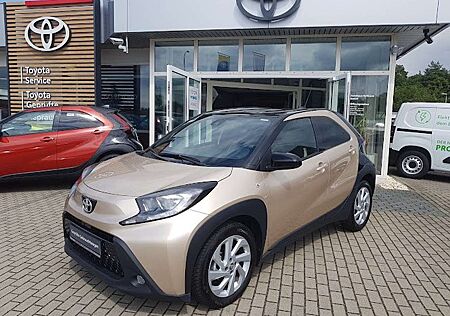 Toyota Aygo (X) 1,0 -Pulse- Automatik mit Ganzjahresreifen